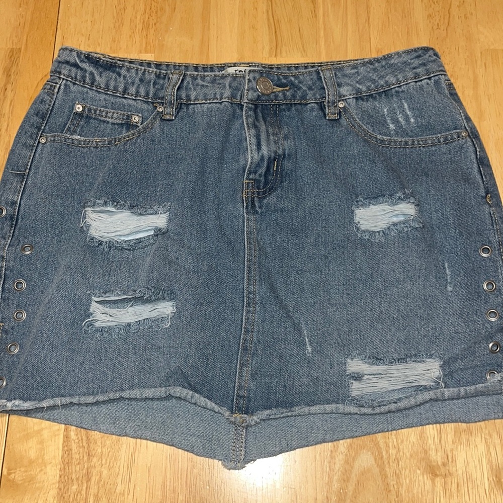 Medium Refuge light washed jean skirt